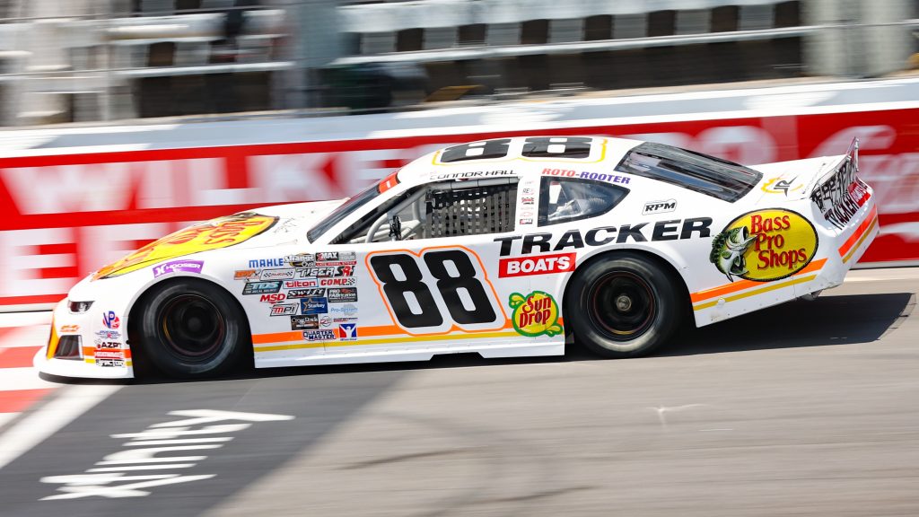 Hall, JRM To Battle for CARS Tour Title on Saturday at North
