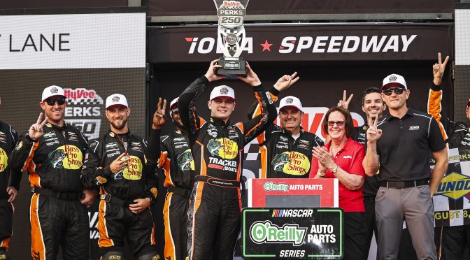 Featured Image for Kvapil, Caruth Bring Home 1-2 Finish for JRM, Smith clinches Chase Berth